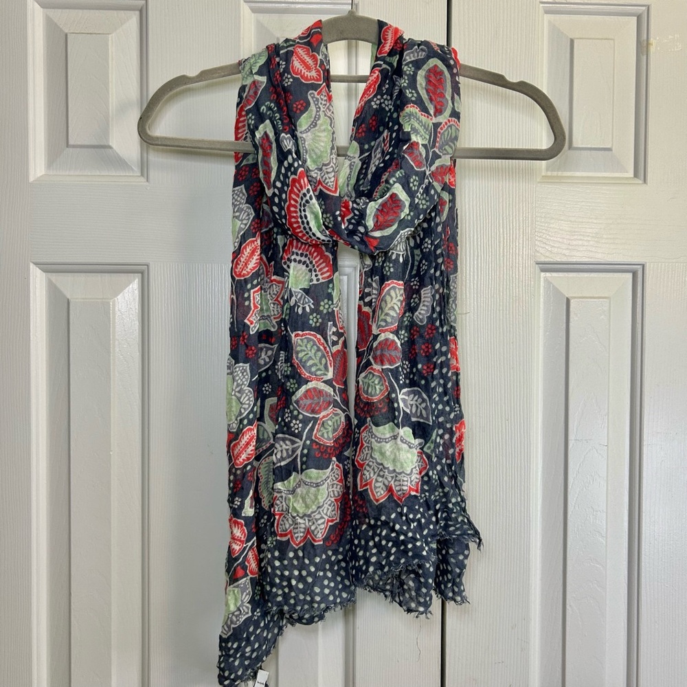 Vera Bradley Nomadic Floral Blue Long Line Lightweight Scarf